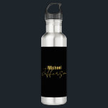 Garrafa Dourado preto elegante nome minimalista moderno<br><div class="desc">Um design perfeito que funcionará nos negócios ou na sua vida privada. Um olhar simples, minimalista e perfeito. Só para você.</div>