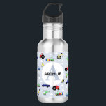 Garrafa Escola de Comboios e Crianças de Automóveis Azuis<br><div class="desc">Este design de garrafa de água azul e fofo para crianças apresenta um padrão de transporte de desenho azul, com carros, caminhões, trens, aviões, escavadores, tratores e helicópteros. Também há espaço para você adicionar o nome e monograma de seus garotos em uma bela fonte. A adição perfeita, com o tema...</div>