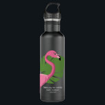 Garrafa Favor de casamento do Destino Pink-Rosa Personaliz<br><div class="desc">Destino de Flamingo Cor-de-Rosa Personalizado Destino de Casamento Favor Garrafa de Água de Aço Inoxidável: Enche a Sede em Estilo Tropical Comemore seu casamento de destino com nossa Garrafa de Água Flamingo Rosa Personalizada, mostrando um delicioso flamingo rosa e uma ilustração da folha monstera tropical. Esta garrafa de água de...</div>