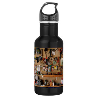 Garrafa Ferramentas na parede da oficina