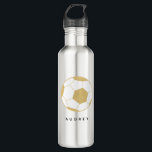 Garrafa Futebol Esporte Nome Personalizado Dourado Cinza G<br><div class="desc">Esta garrafa de água personalizada, com uma bola de futebol de ouro, vai encantar o amante do futebol (ou futebol) na sua vida. O texto é personalizável. Parte de uma coleção da Parcel Studios. * O detalhe da folha de ouro é simulado. A folha de alumínio real não será utilizada...</div>