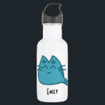 Garrafa Gato de Gatinho Sorridente Azul Personalizado<br><div class="desc">Um desenho animado de um gatinho sorridente e azul personaliza com seu próprio nome.</div>
