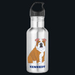 Garrafa Ilustração de Bulldog em Inglês Personalizada<br><div class="desc">Crie um presente personalizado que seja perfeito para amantes de cães e donos de cães. Esta garrafa de água de metal apresenta um estilo realista de ilustração de um buldogue inglês em castanho claro e branco e está pronta para ser personalizada com um nome abaixo em letras marinhos azuis.</div>