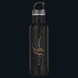 Garrafa Iniciais de Monograma de Script na moda Dourado Pr<br><div class="desc">Uma garrafa de água monográfica elegante,  ao estilo minimalista,  com um nome sans serif e uma elegante escrita de uva-dourada a preto.</div>