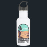 Garrafa Joshua Tree National Park Primaveras Vintage<br><div class="desc">Trabalho de arte de vetor de árvore Joshua em um design de estilo de janela. O parque é nomeado para os joshua tortuosos e cerrados da região,  o parque estende o deserto do Colorado pontilhado de cacto e o deserto de Mojave.</div>