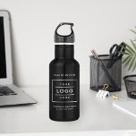 Garrafa Logotipo branco personalizado preto<br><div class="desc">Uma garrafa de água de aço inoxidável preto personalizada apresenta o seu design de logotipo profissional, juntamente com a redação do seu nome comercial, slogan, site, localização ou outras informações que podem ser personalizadas. Basta adicionar o logotipo de sua empresa ao espaço de imagem branco de espaço reservado e preencher...</div>