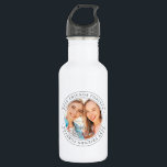 Garrafa Melhores Amigos para a Foto Moderna Simples BFF<br><div class="desc">Este design simples e clássico é composto por tipografia serif e adiciona uma foto personalizada. "Melhores Amigos para sempre" circula a foto dos seus amigos</div>