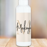 Garrafa Modern Monogram<br><div class="desc">This modern water bottle features a monogram and name in stylish script calligraphy on a neutral beige background. It is easily customizable.</div>