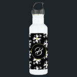 Garrafa Monograma de Ilustração Floral de Margarida Branca<br><div class="desc">Padrão com garrafa d'água de ilustração de flor branca</div>