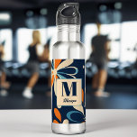 Garrafa Monograma retro Dons de margarida do meio século<br><div class="desc">Monograma retro meio século 70ies margarida azul marinho margarida vintage estilo retrô moderno nome personalizado dama dama dama dama dama dama de solteira favores de noivas</div>