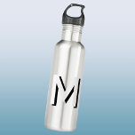 Garrafa Monograma Simples Sombra inicial personalizada<br><div class="desc">Design inicial de tipografia em preto e branco monotônico,  moderno,  simples e minimalista,  que pode ser mudado para personalizar.</div>