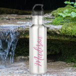 Garrafa Nome de Raparigas Rosa de Tendência Script Manuscr<br><div class="desc">Uma garrafa de água inox,  monograma,  rosa,  fofa,  fofa,  para uma garota que ama presentes simples e escritos à mão. Belo roteiro cursivo ao lado da sua garrafa soletrando seu nome.</div>