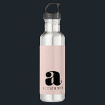 Garrafa Nome do Monograma Cor-de-Rosa Espelho Moderno<br><div class="desc">Um ousado monograma moderno e combinação de nomes. O grande monograma arrojado é um par com uma elegante escolha de fonte moderna para o seu nome. Crie uma design que mostre ao mundo quem você é.</div>