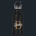 Garrafa Nome do Monograma Elegante Moderno Script Dourado<br><div class="desc">O moderno nome do monograma elegante Black Dourado Script Stainless Steel Water Bottle é funcional e moderno. Apresenta um aspecto preto elegante com uma escrita de ouro elegante, com um monograma personalizado e um nome. Produzido a partir de aço inoxidável durável, mantém bebidas quentes ou frias por longos períodos. Ideal...</div>