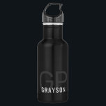 Garrafa Nome do Monograma Moderno Cinza Preta Personalizad<br><div class="desc">Pequena garrafa de água de metal com uma simples e subestimada cara preta e branca personalizada e cinza masculina personalizada ou nome neutro de gênero e monograma com duas letras iniciais que você pode editar em qualquer fonte ou cor para design a uma garrafa de água de metal elegante que...</div>