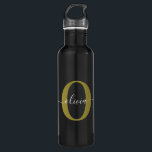 Garrafa Nome do Script Monograma Personalizado Branco Pret<br><div class="desc">Este elegante monograma e na moda pode ser dado como presente para um aniversário, casamento, chá de panela, aniversário, Dia de as mães ou qualquer ocasião. Pode ser personalizado com o nome e a inicial da pessoa. Você pode alterar a fonte, a cor da fonte, o tamanho da fonte e...</div>