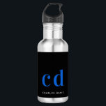 Garrafa Nome moderno do monograma azul preto<br><div class="desc">Um clássico fundo negro. Texto de cor azul e branca. Personalize e adicione suas iniciais de monograma e seu nome. Para ele e para ela.</div>