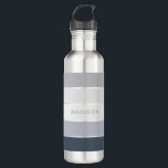 Garrafa Nome Personalizado do Bloco de Cores das Montanhas<br><div class="desc">Este design colorido e moderno apresenta um padrão de blocos coloridos em tons de cinza com seu nome personalizado #garrafas d'água #ware #personalizedgifts</div>