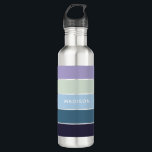 Garrafa Nome Personalizado do Bloco de Cores do Jardim Blu<br><div class="desc">Este design colorido e moderno apresenta um padrão de blocos de cores em roxo com seu nome personalizado #garrafas d'água #drinkware #ofertas personalizadas</div>