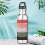 Garrafa Nome Personalizado do Bloco de Cores Verde Vermelh<br><div class="desc">O moderno Red Green Color Block Personalised Name (Bloqueio de cor verde) Garrafa de Água de Aço Inoxidável apresenta um design colorida e moderno padrão de blocos coloridos em tons de verde escuro e vermelho com seu nome personalizado. Perfeito como presente para Natal, aniversário, feriados, escola, faculdade, prédio de equipes...</div>
