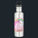 Garrafa Nome Personalizado do 🌈 Rainbow Unicorn<br><div class="desc">Lindo tema mágico com um Adorável unicórnio bebê com arco-íris. Fácil personalização do nome da sua princesa usando o "botão Personalização". Veja outros itens de Correspondência disponíveis na minha loja!</div>
