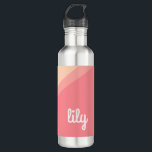 Garrafa Nome Personalizado Pastel Rainbow - Presente Perso<br><div class="desc">Este nome personalizado,  garrafa de água do arco-íris pastel em vibrantes pastéis de laranja,  verde,  azul e rosa apresenta um nome de sua escolha. Faz um maravilhoso presente personalizado para damas de honra,  aniversários,  dia de as mães,  graduação e muito mais.</div>