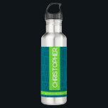 Garrafa Nome Personalizado Verde Moderno<br><div class="desc">Mantenha-se hidratado com esta garrafa de água de aço inoxidável verde moderna personalizada com o seu nome. Simples de personalizar,  disponível em tamanhos e projetado para manter bebidas quentes ou frias. Impressão e envio rápidos fazem dele um presente prático e na moda.</div>