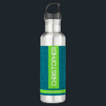 Garrafa Nome Personalizado Verde Moderno<br><div class="desc">Mantenha-se hidratado com esta garrafa de água de aço inoxidável verde moderna personalizada com o seu nome. Simples de personalizar,  disponível em tamanhos e projetado para manter bebidas quentes ou frias. Impressão e envio rápidos fazem dele um presente prático e na moda.</div>