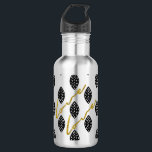 Garrafa Padrão moderno dourado amor elegante script<br><div class="desc">O padrão uniforme moderno com ouro elegante e o "roteiro de amor" brilhante fazem um belo sotaque de decoração caseira. Verifique em nossa loja mais itens correspondentes na coleção "minimalista com reviravolta" para sua casa ou acessórios.</div>