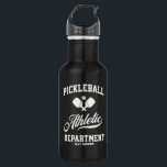 Garrafa Personalizado do Departamento de Atendimento de Pi<br><div class="desc">Hídrico em estilo com esta engraçada garrafa de água de pickleball com pás de pickleball cruzadas, bola e tipografia retrô em branco. Adicione seu texto personalizado para personalizar - nome do jogador, nome do grupo, nome do clube, cidade, nome do torneio, etc. Faz um presente de excelente para jogadores de...</div>