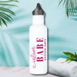 Garrafa Personalizar Babe Engraçado Dizendo Nome Personali<br><div class="desc">Costume Babe Funny Say Personalised Name Water Bottle apresenta um simples design com o texto "baby personalizado" em moderno roteiro de caligrafia rosa brilhante e personalizado com seu nome. Perfeito para um presente divertido para a mãe, melhores amigos, namorada, para o aniversário, Natal, feriados, Dia de as mães e muito...</div>