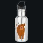 Garrafa Plantação escocesa de bovinos autóctones personali<br><div class="desc">Crie um acessório fofo personalizado quando você adicionar um nome a esta garrafa d'água. Apresenta uma bela ilustração de uma Vaca Highland Escocesa com a língua de fora. Seu nome ou outro texto aparece próximo ao gráfico na coordenação de caracteres castanhos avermelhados.</div>