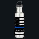 Garrafa Policial Personalizado de Linha Azul Moderno<br><div class="desc">Frasco de água com bandeira azul fina - design de bandeira americana em cores da Polícia, design azul preto moderno. Perfeito para todos os policiais, mães de polícia e esposas de polícia. Personalize com o nome do policial, o número do crachá ou o nome da família. Essa fina garrafa de...</div>