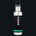 Garrafa Preto Moderno Personalizado<br><div class="desc">Mantenha-se atualizado em qualquer lugar com esta garrafa de água de aço inoxidável personalizada, com um design moderno elegante e impressão de nome personalizado. Produzido a partir de aço inoxidável durável, mantém bebidas frias por horas e é leve para viagem, trabalho, escola ou ginástica. Personalize facilmente com qualquer nome ou...</div>