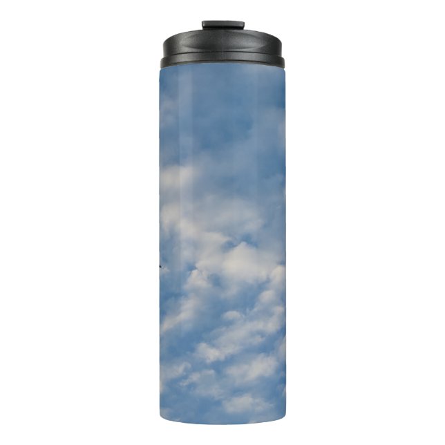 Garrafa Térmica Airplane Crossing a Cloud-Filled Blue Sky (Frente)