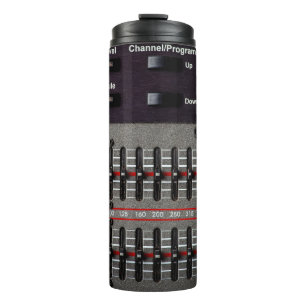 Garrafa Térmica Botões em um mixer de som em um estúdio de grava