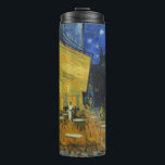 Garrafa Térmica Café Terrace por Vincent Van Gogh<br><div class="desc">Essa pintura de uma vista colorida ao ar livre é uma obra pitoresca, a visão de um espectador relaxado que desfruta do charme de seu entorno sem nenhuma preocupação. Recorda o humor de Van Gogh quando escreveu que "a noite está mais viva e mais rica do que o dia." O...</div>