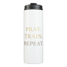 Caneca Pray Train Repeat – Motivação Cristã para F