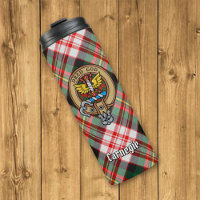 Clan Carnegie Crest sobre o Vestido Tartan