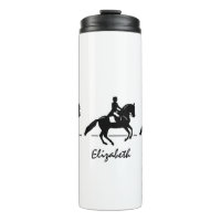 Elegante Dressage Rider Executando um Pirouette