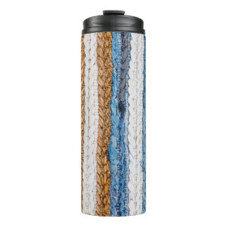 Garrafa Térmica Encaixe: tapete de jeans reciclados.