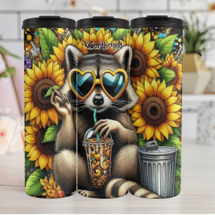 Garrafa Térmica Legal Raccoon com café gelado e girassóis