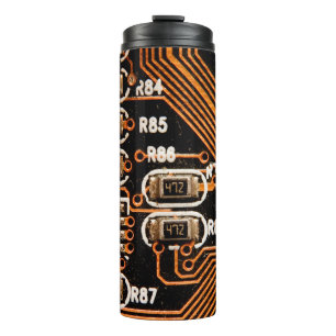 Garrafa Térmica macro tomada de circuito,cabos,capacitores,placa,