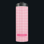 Garrafa Térmica Monograma Personalizado de Gingham, Rosa, Gingham<br><div class="desc">Este monograma de tumbler térmico apresenta um doce padrão de gingham rosa-bebê. Use este na moda para picnics, acampar ou deslocar. Também fará presentes personalizados para excelentes para amigos e familiares, bem como presentes para o seu partido, eventos ou mesmo para madrinhas. Personalize-o substituindo o texto do marcador de posição....</div>