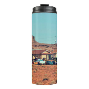 Garrafa Térmica Navajo nativo americano em uma reserva na Ar