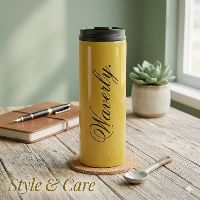 Garrafa Térmica Personalized Stylish M Gold Thermal Drink Tumbler (Personalized Stylish M Gold Thermal Drink Tumbler)