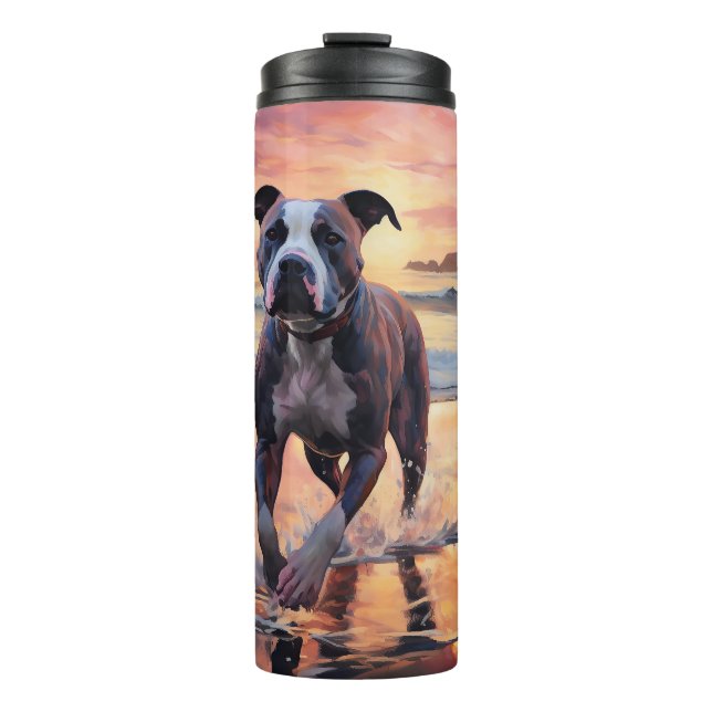 Garrafa Térmica Sandy American Staffordshire Dog em Beach Sunset (Frente)