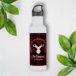 Garrafa Xadrez Personalizada de Buffalo Vermelho e Negro<br><div class="desc">A design do produto apresenta uma silhueta de veado em um padrão clássico de xadrez de búfalos vermelho e preto. Combinado com o seu próprio texto personalizado, esta composição faz uma garrafa de água rústica, moderna e única - Ideia de presente para Ação de Graças, Natal, reagrupamento familiar, ou qualquer...</div>