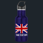 Garrafas de água britânicas personalizadas da<br><div class="desc">Garrafas de água de aço inoxidável personalizadas da bandeira britânica de Union Jack. Garrafa de água brilhante feita sob encomenda do metal em muitas cores. Excelente para equipes de esportes e atividades exteriores. o basquetebol do IE, o basebol, o futebol, o tênis, o futebol, o voleibol, a caminhada, o passeio,...</div>