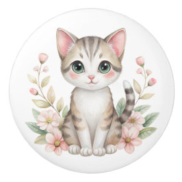 Gatinho bonito e flores de pastel